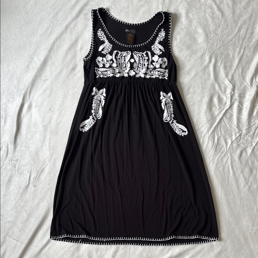 Grace Elements Black Dress with White Stitching